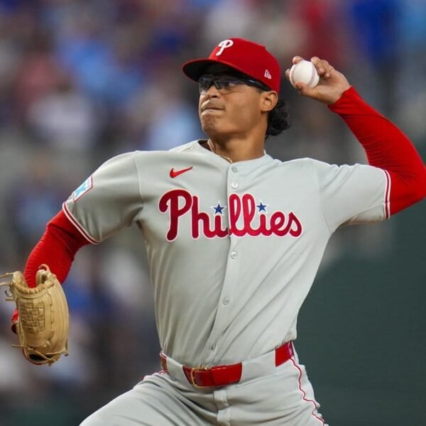 Jesús Luzardo brilla en la victoria ante los Rangers