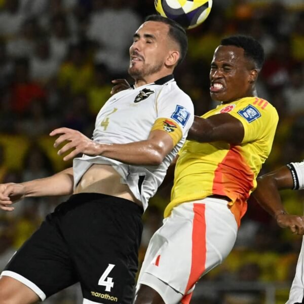 Colombia gana a una Bolivia que se mantiene viva