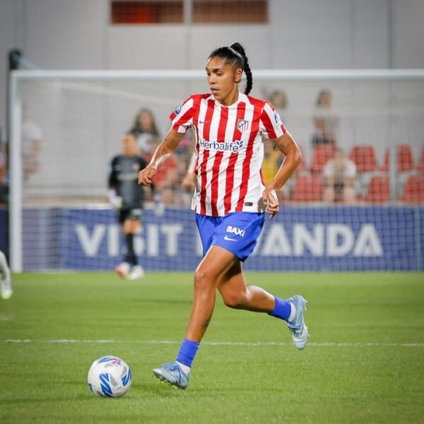 Gabriela García se hace presente en el derbi de Madrid