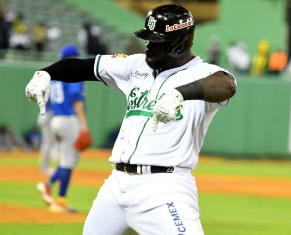 Estrellas derrotan a los Gigantes y se mantienen líderes en LIDOM