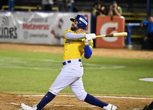 Navegantes del Magallanes ven la luz al obtener su primera victoria de la temporada