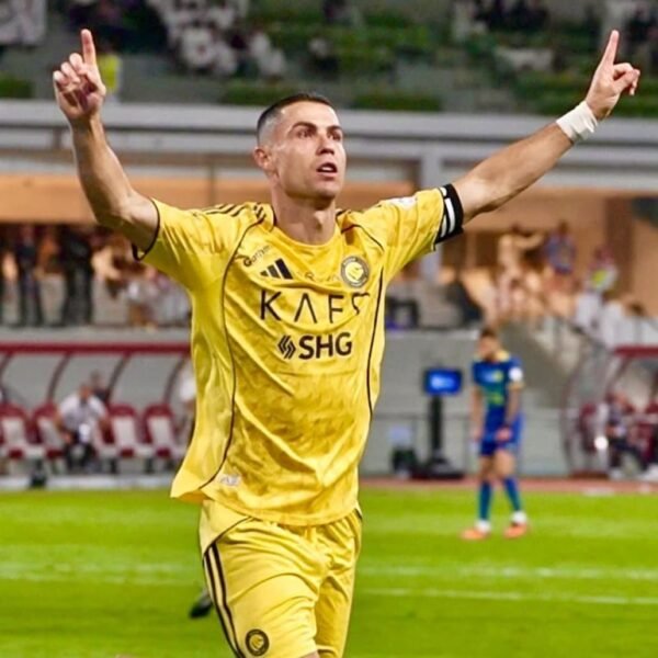 CRISTIANO RONALDO ALCANZA LOS 950 GOLES OFICIALES