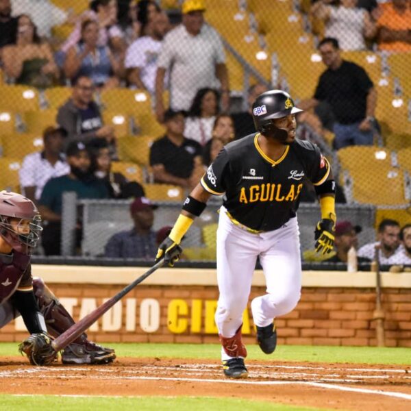 Alberto Rodríguez guía triunfo de las Águilas sobre los Gigantes