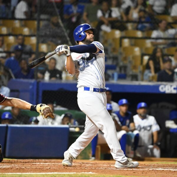 Tigres derrotan 3-2 a los Gigantes con dominio de César Valdez y poder oportuno
