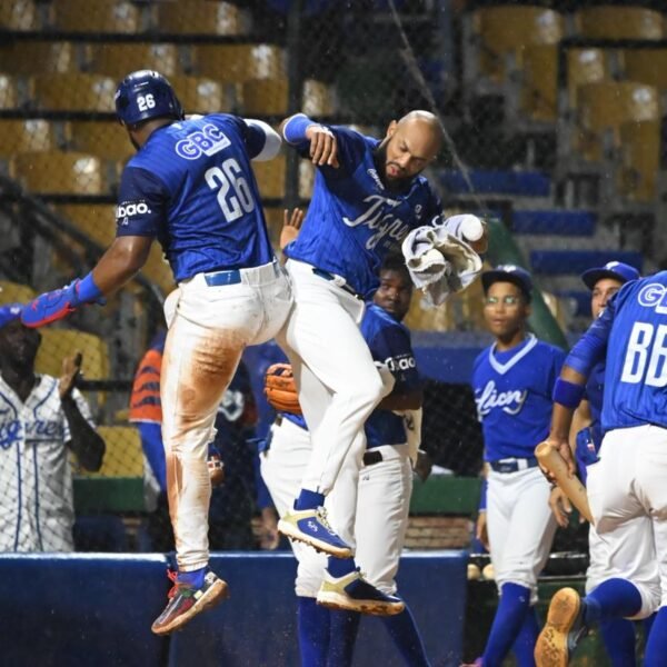 Licey domina el clásico y suma su cuarta victoria consecutiva
