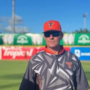 Andy Barkett respalda a Fernando Tatis Sr. y critica la actitud de jugadores en LIDOM