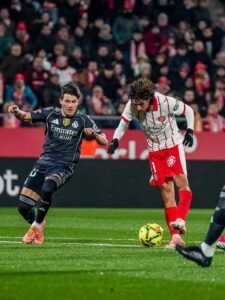 Empate del Real Madrid que deja al FC Barcelona como único líder