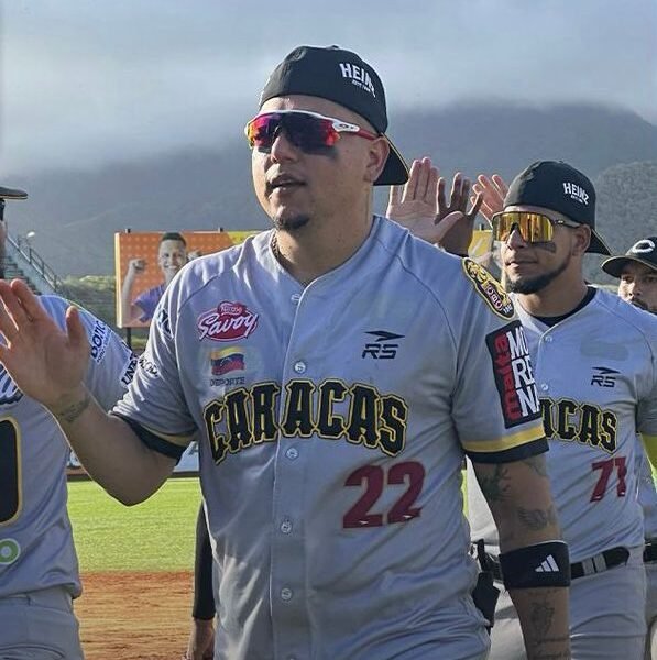 Caracas reacciona en La Isla y frena en seco a Bravos.