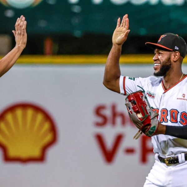 Toros del Este imponen su poder y vencen 11-3 a los Gigantes en inicio del Round Robin