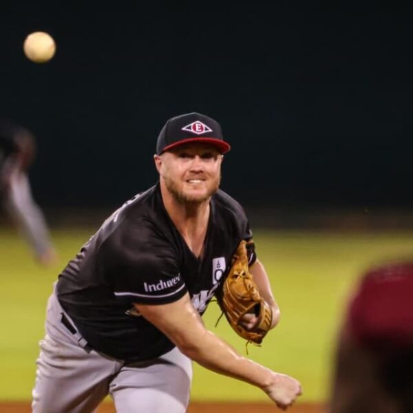 Escogido impone ley en el Julián Javier y hunde a Gigantes con pitcheo dominante