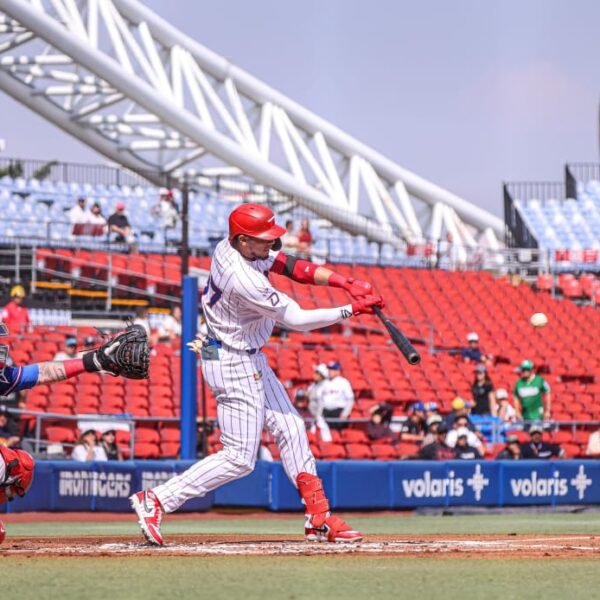 Bates dominicanos marcan el ritmo y sostienen invicto en la Serie del Caribe 2026