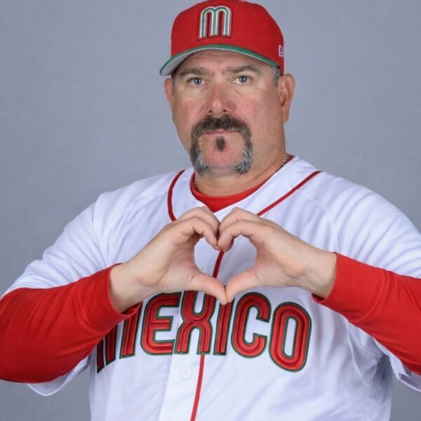 Benjamín Gil revela su deseo de dirigir en la liga dominicana y elogia a figuras históricas del béisbol