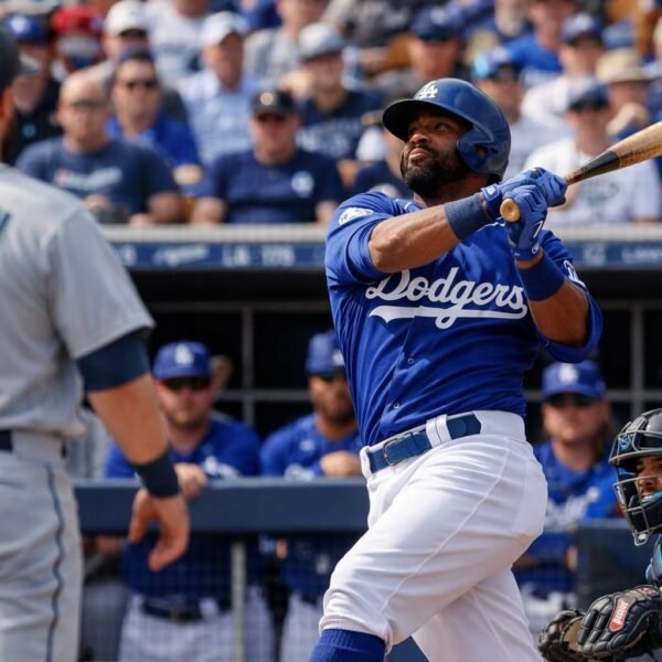 Dodgers mantienen su ritmo en el Spring Training con jonrón de Teoscar Hernández ante Seattle
