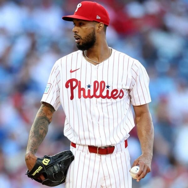 Dominio desde la lomita: Sánchez brilla y guía victoria de Filadelfia sobre Texas