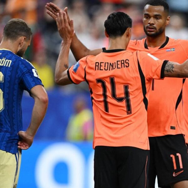 PAÍSES BAJOS GOLEA 5-1 A SUECIA Y TOMA EL LIDERATO DEL GRUPO F