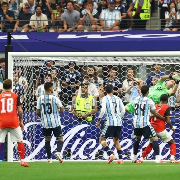 ARGENTINA 2-0 AUSTRIA: MESSI MARCA EL CAMINO Y LA ALBICELESTE SELLÁ SU CLASIFICACIÓN EN EL MUNDIAL 2026